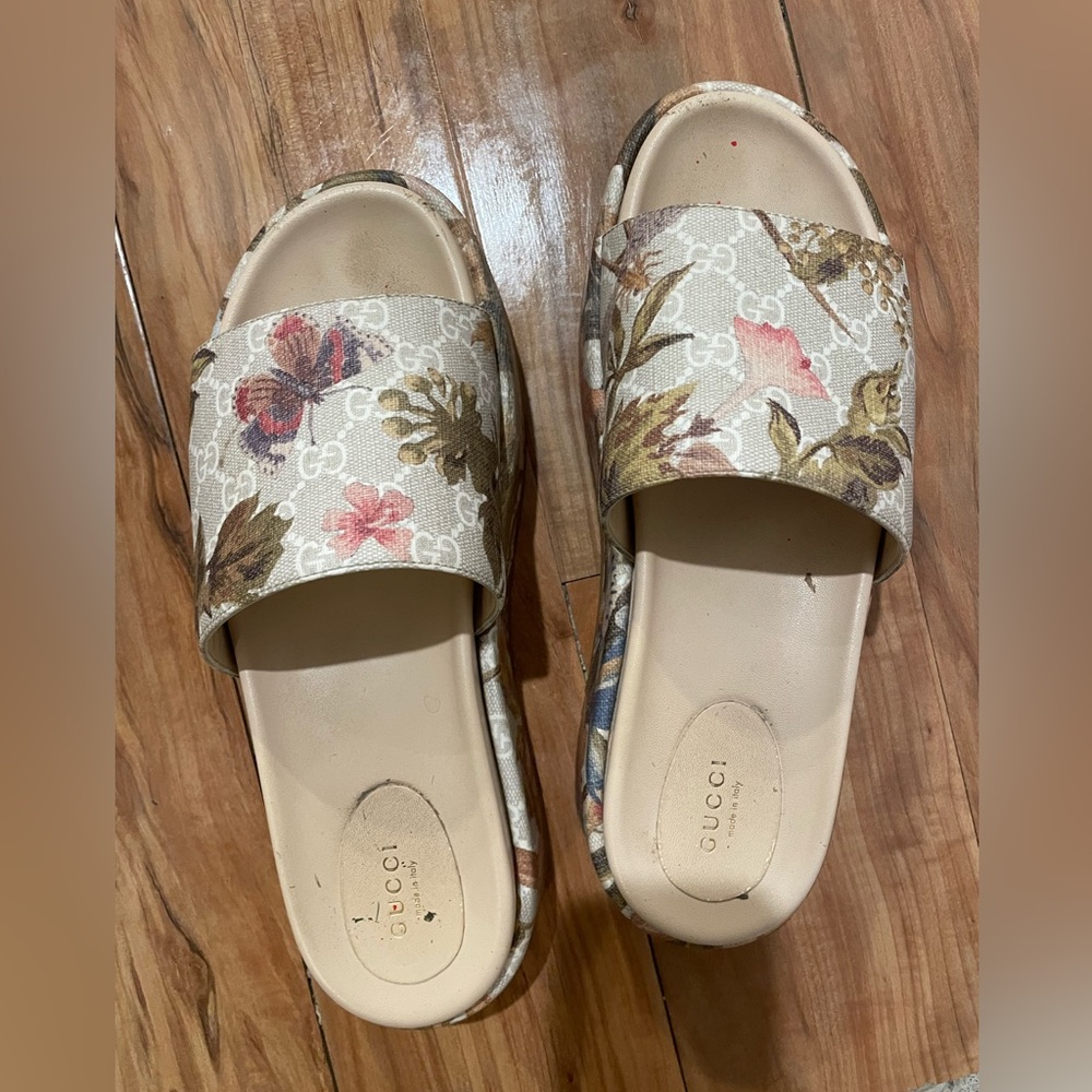 Platform Gucci sandals